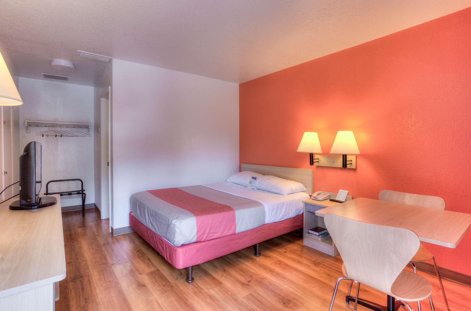 Motel 6-Tigard, Or - Portland South - Lake Oswego Esterno foto