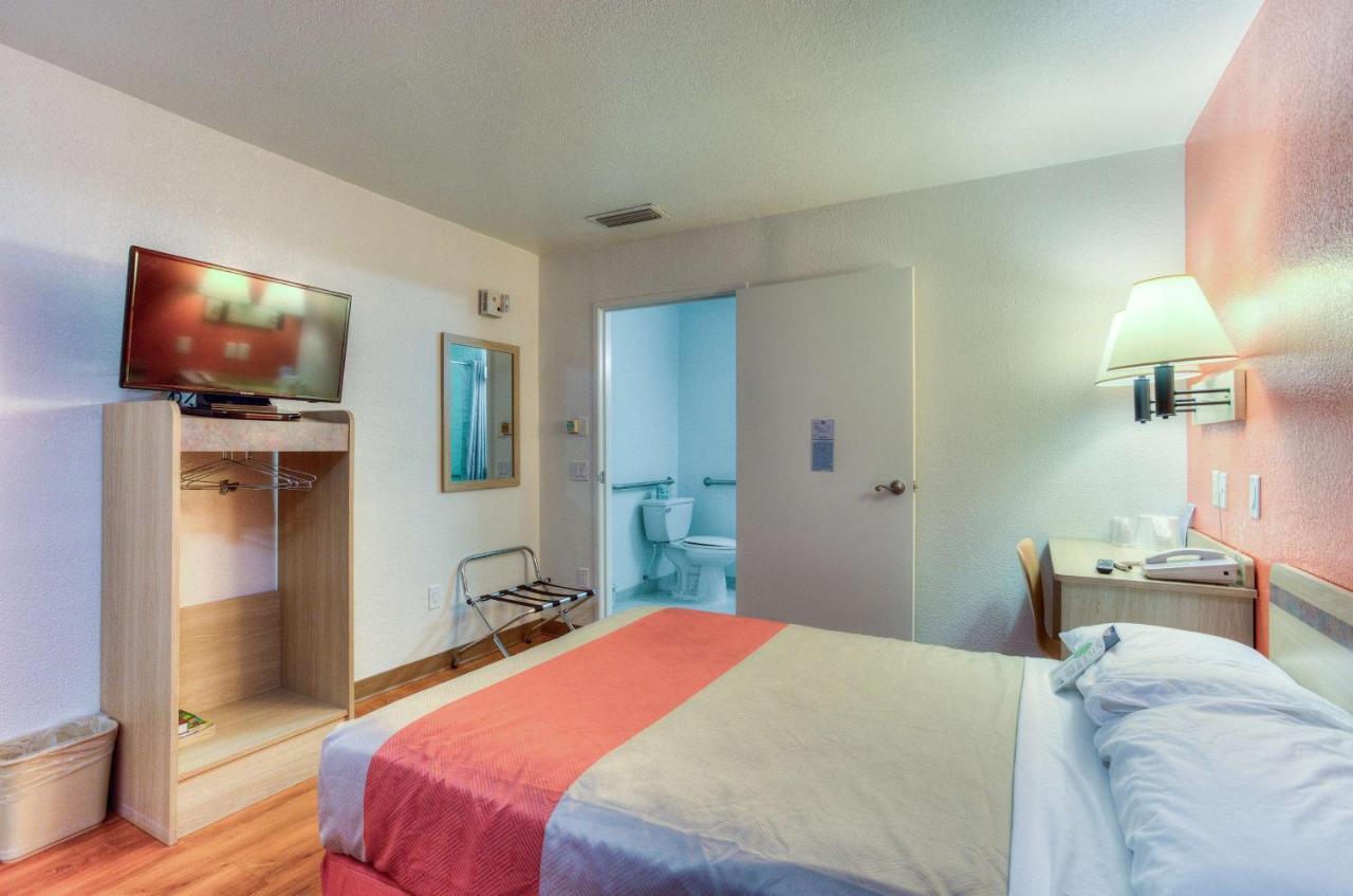 Motel 6-Tigard, Or - Portland South - Lake Oswego Esterno foto