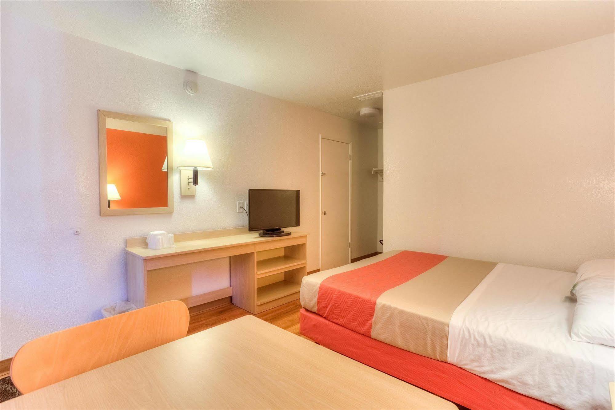 Motel 6-Tigard, Or - Portland South - Lake Oswego Esterno foto