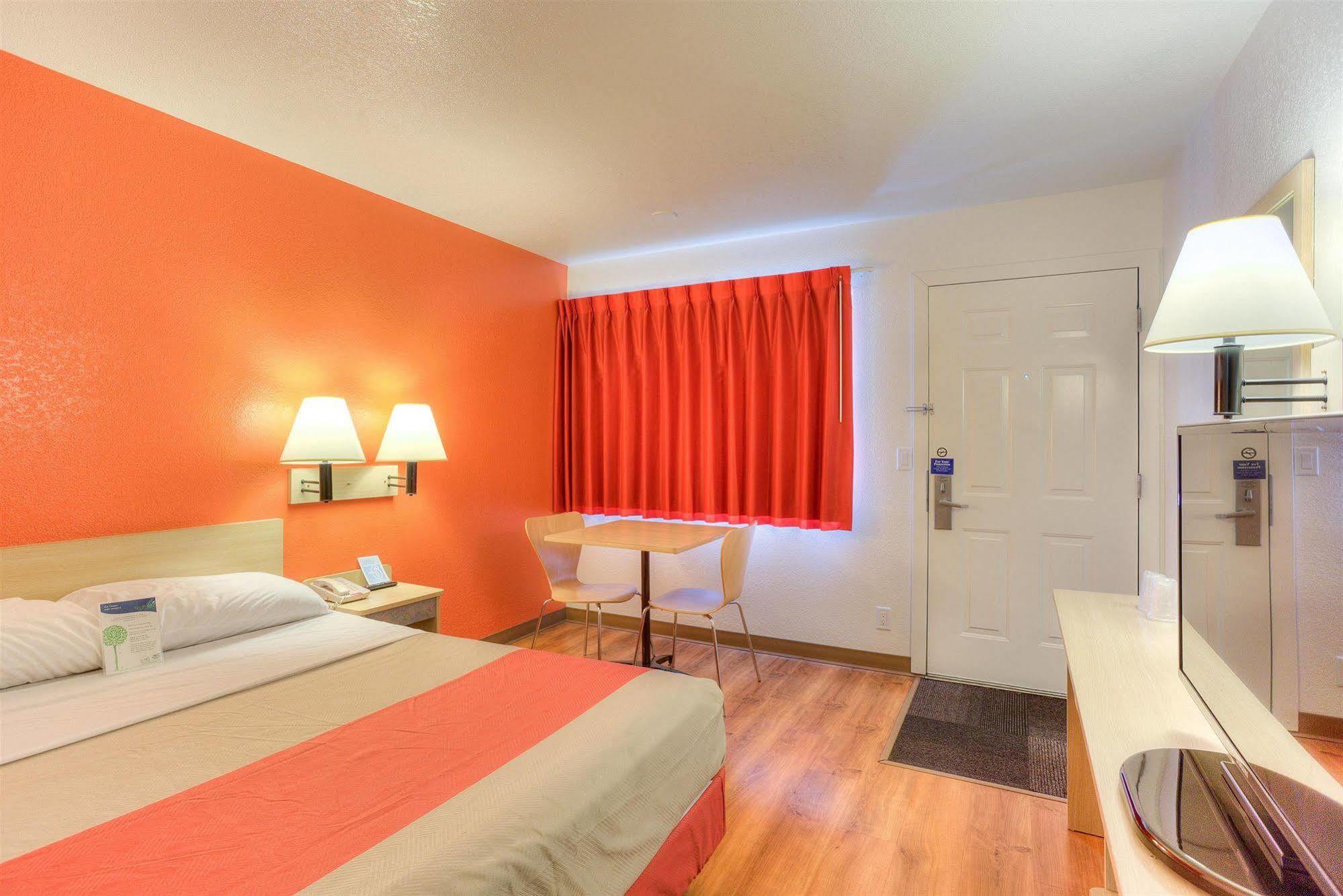 Motel 6-Tigard, Or - Portland South - Lake Oswego Esterno foto